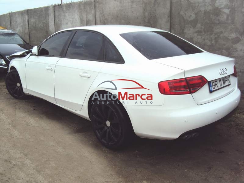 Cumpar Audi A4 avariat, accidentat, lovi...