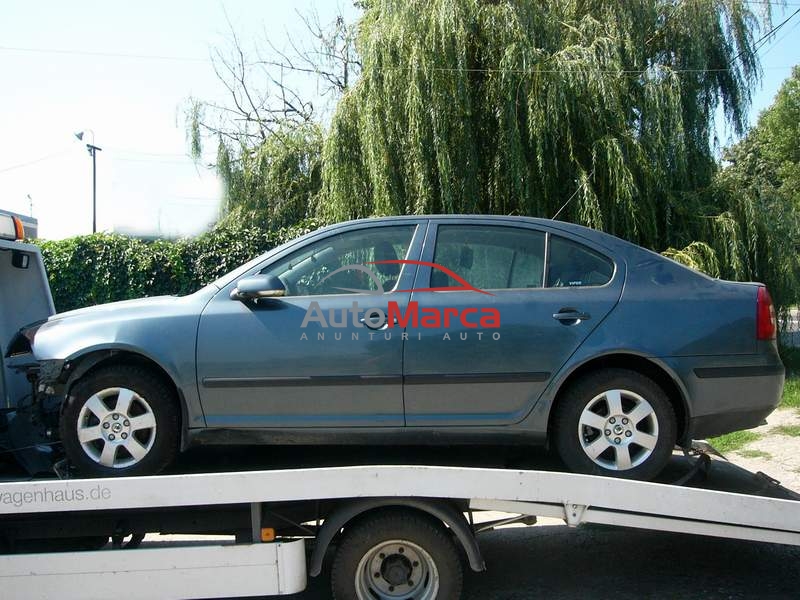Cumpar Skoda Octavia avariat, accidentat...